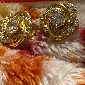 Elegant”love knots “ DANBURY MINT Gold and Silver Crystal Earrings